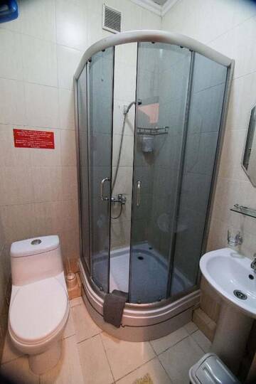 Фото номера Одноместный номер Гостевой дом Tagaytay Karakol Hotel г. Каракол 5