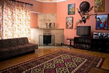 Фотографии Гостевой дом Tagaytay Karakol Hotel г. Каракол (Киргизия) №1 Фото Гостевой дом Tagaytay Karakol Hotel г. Каракол 1