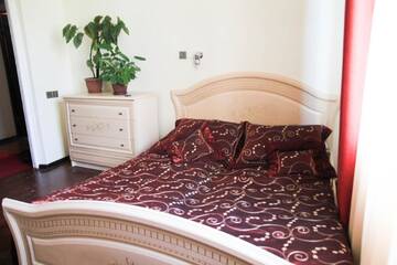 Фото номера Room #101200105 Хостелы SunHouse Hostel Karakol г. Каракол 2