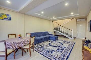 Фото номера Таунхаус с 3 спальнями Отель Karagat Hotel г. Каракол 8