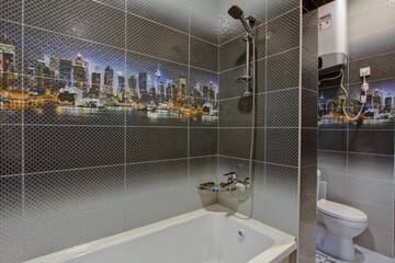 Фото номера Большой двухместный номер с 1 кроватью Отель Karagat Hotel г. Каракол 13