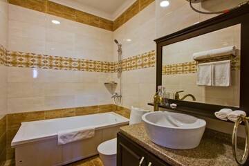 Фото номера Апартаменты с 2 спальнями Отель Karagat Hotel г. Каракол 7