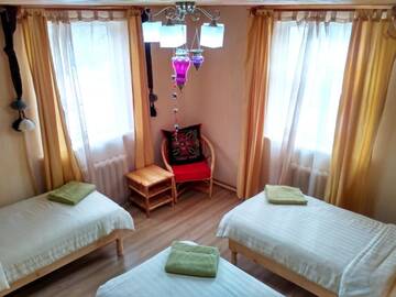 Фото номера Трехместный номер Гостевой дом Evergreen Guesthouse г. Каракол 5