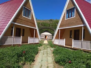 Фото номера Улучшенное шале Шале Kanym Guest Complex г. Каракол 67
