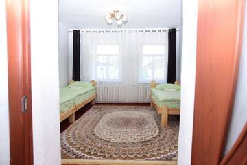 Фото номера Общий номер для мужчин и женщин Отели типа «постель и завтрак» Sonun Hostel г. Каракол 6