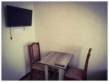 Фото номера Семейный номер Гостевой дом TwinHouse Karakol г. Каракол 3