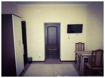Фото номера Семейный номер Гостевой дом TwinHouse Karakol г. Каракол 4