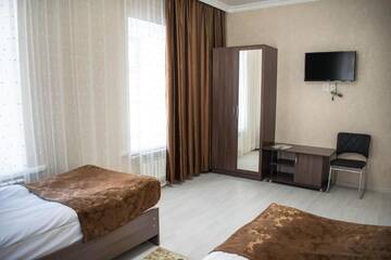 Фото номера Двухместный номер с 2 отдельными кроватями и душем Отель MIXX HOTEL г. Каракол 15