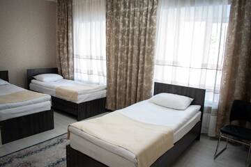 Фото номера Четырехместный номер Делюкс Отель MIXX HOTEL г. Каракол 4