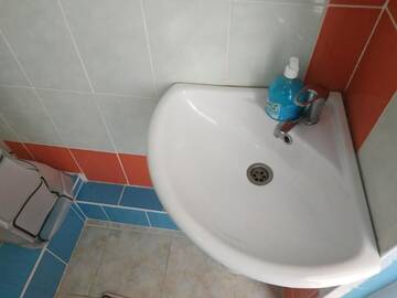 Фото номера Стандартный двухместный номер с 1 кроватью Отель Rahat guest house г. Каракол 11